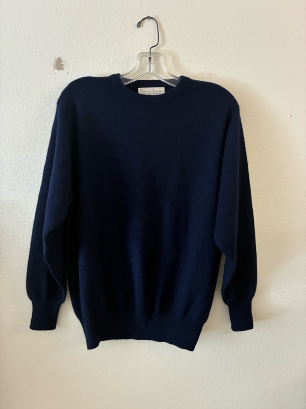 Bianca Maria Women’s Cashmere Crewneck Sweater Fit S in Navy quiet luxury